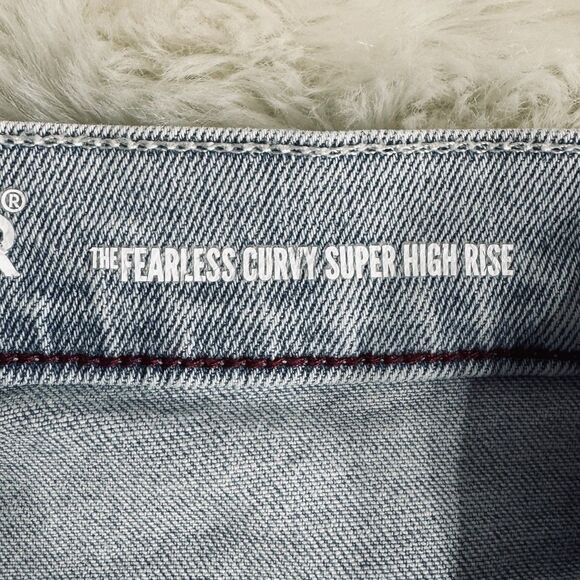 Wallflower Jeans Fearless Curvy Super High Rise Crop 10 (30x25) Blue Distressed - Picture 4 of 10